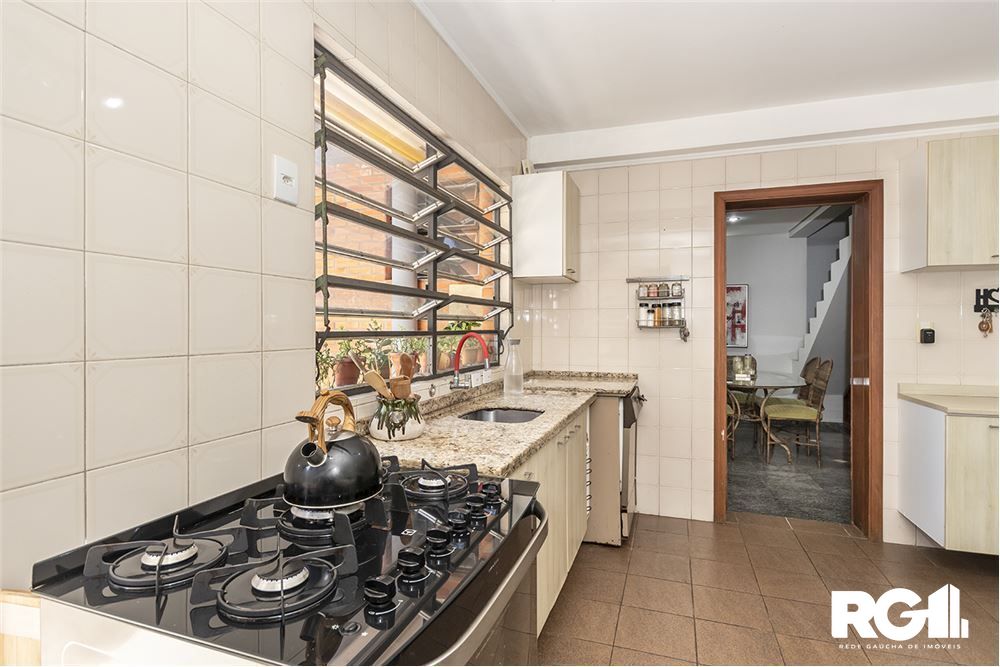 Casa à venda com 4 quartos, 250m² - Foto 32