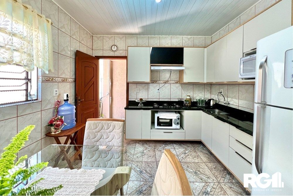 Casa à venda com 2 quartos, 106m² - Foto 2