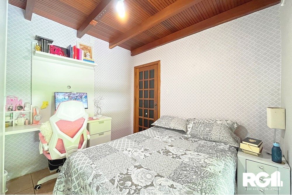 Casa de Condomínio à venda com 4 quartos, 220m² - Foto 5