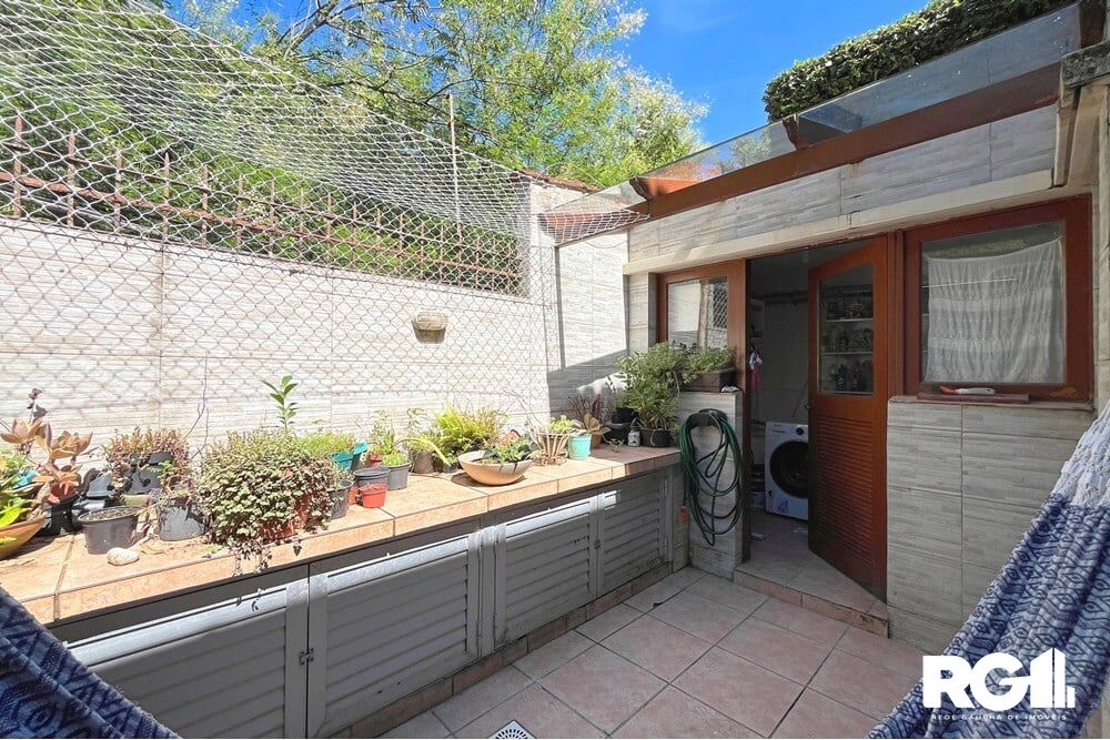 Casa de Condomínio à venda com 4 quartos, 220m² - Foto 47