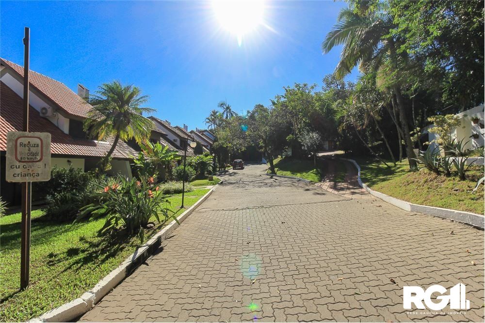Casa de Condomínio à venda com 3 quartos, 220m² - Foto 13