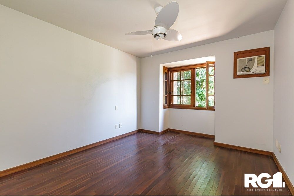 Casa de Condomínio à venda com 3 quartos, 205m² - Foto 3