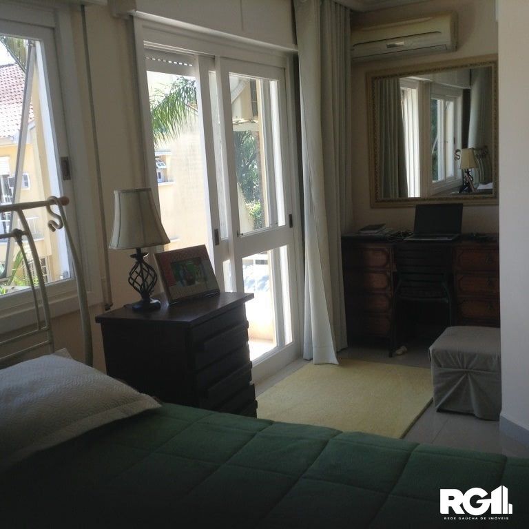 Casa de Condomínio à venda com 3 quartos, 210m² - Foto 9