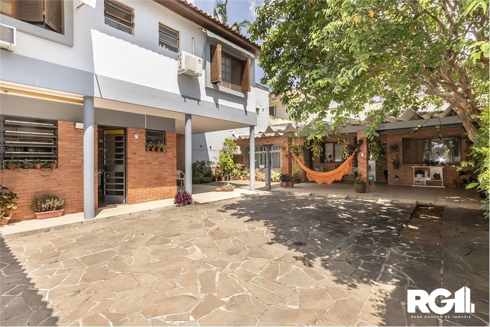 Casa à venda com 4 quartos, 250m² - Foto 17