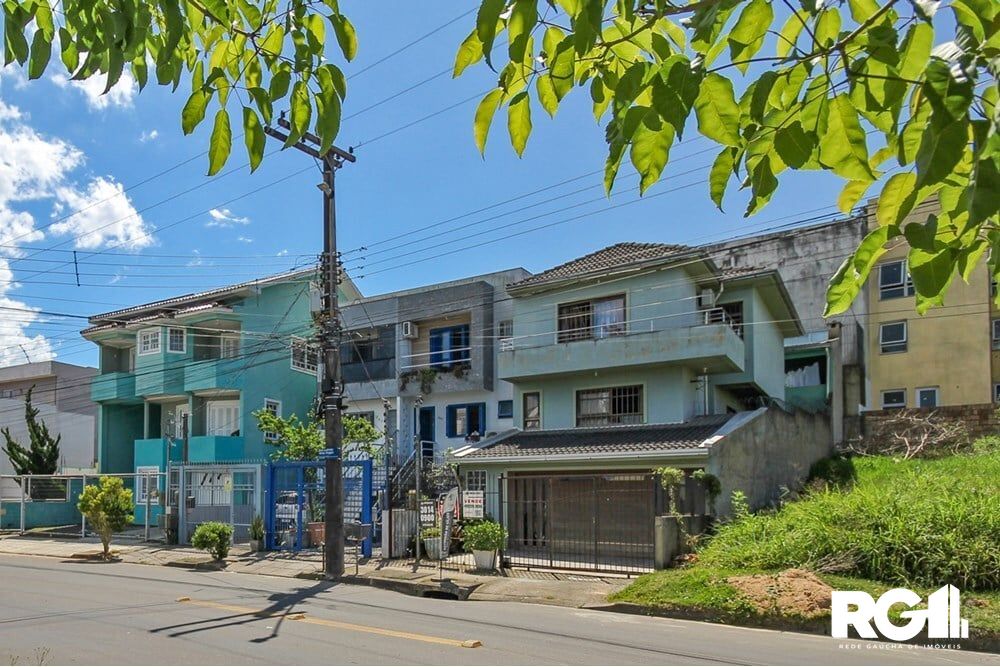 Casa à venda com 3 quartos, 185m² - Foto 3