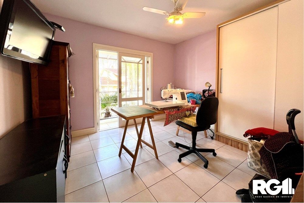 Casa à venda com 4 quartos, 243m² - Foto 11