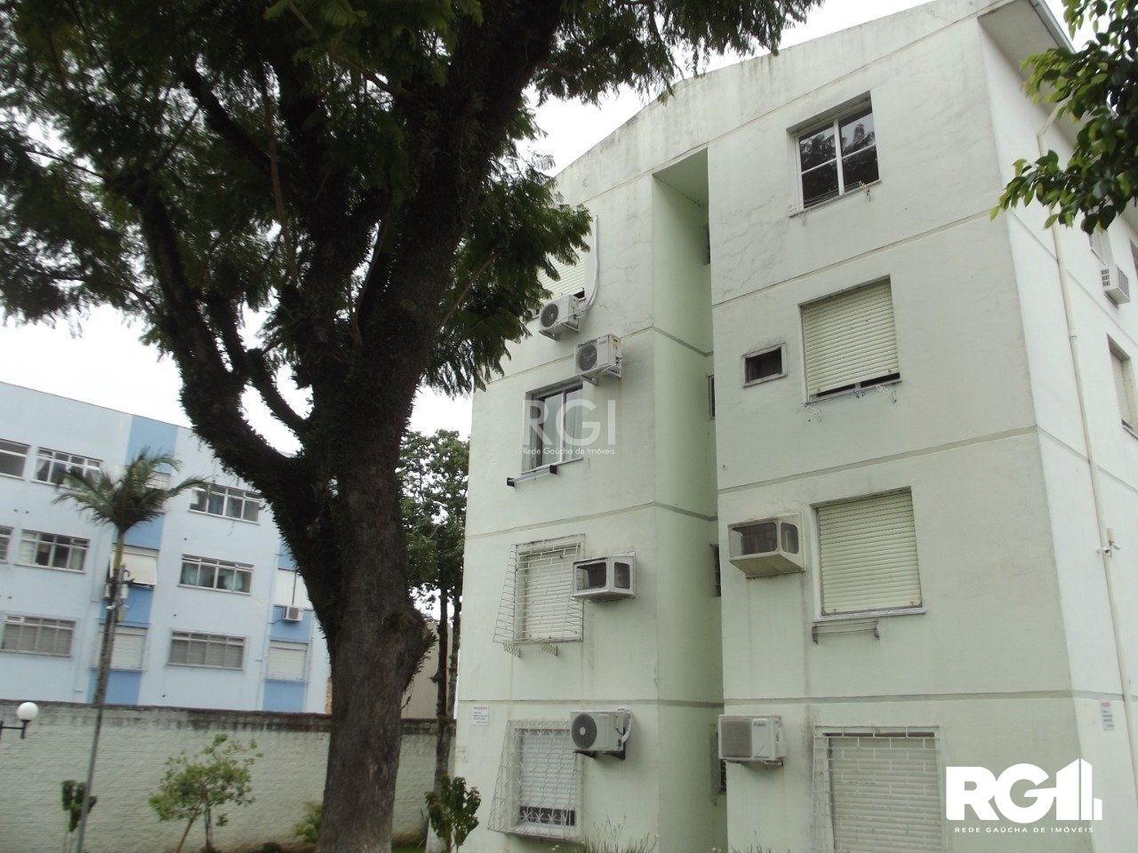 Apartamento à venda com 2 quartos, 46m² - Foto 2