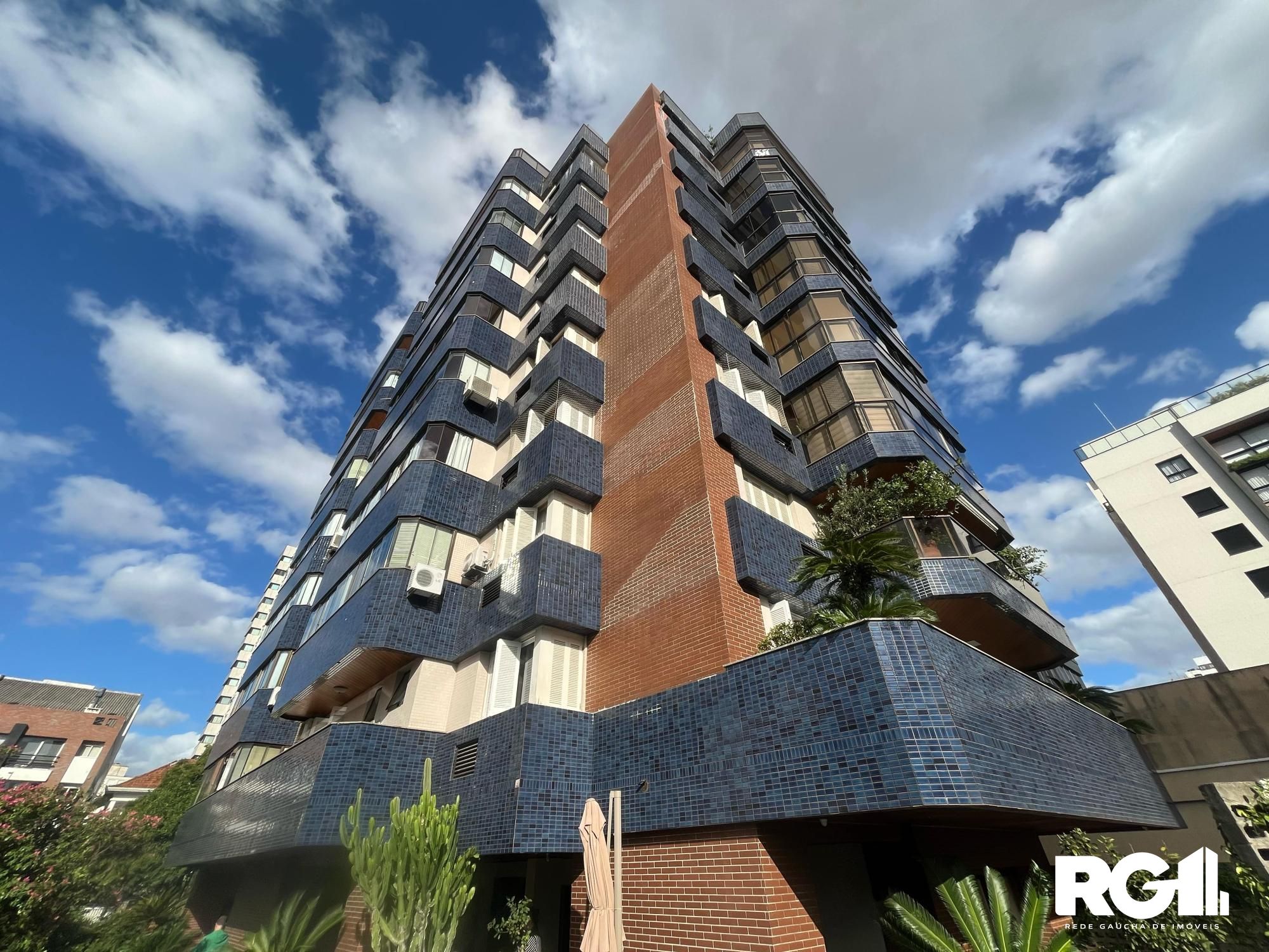 Apartamento à venda com 3 quartos, 163m² - Foto 2