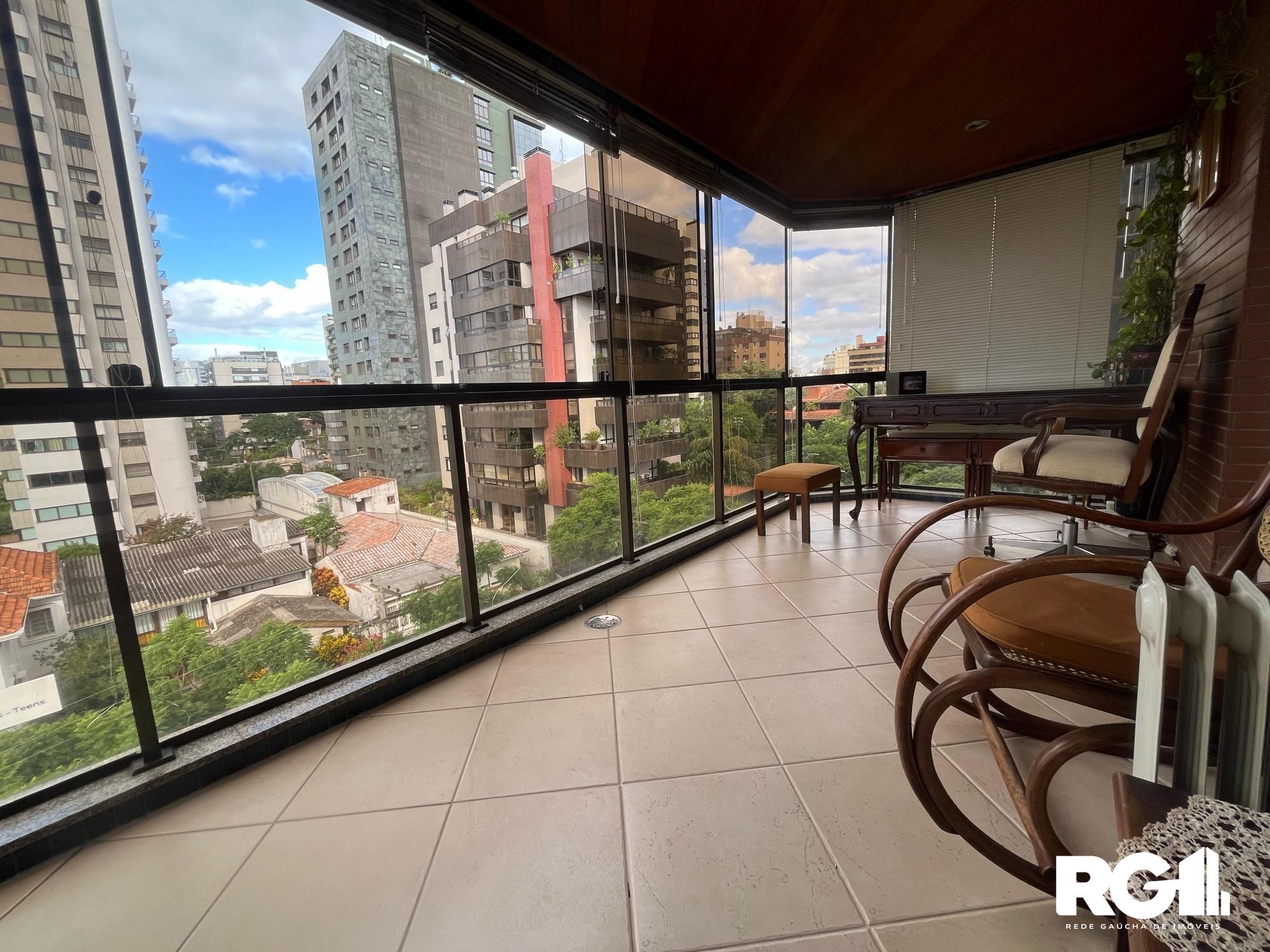 Apartamento à venda com 3 quartos, 163m² - Foto 1