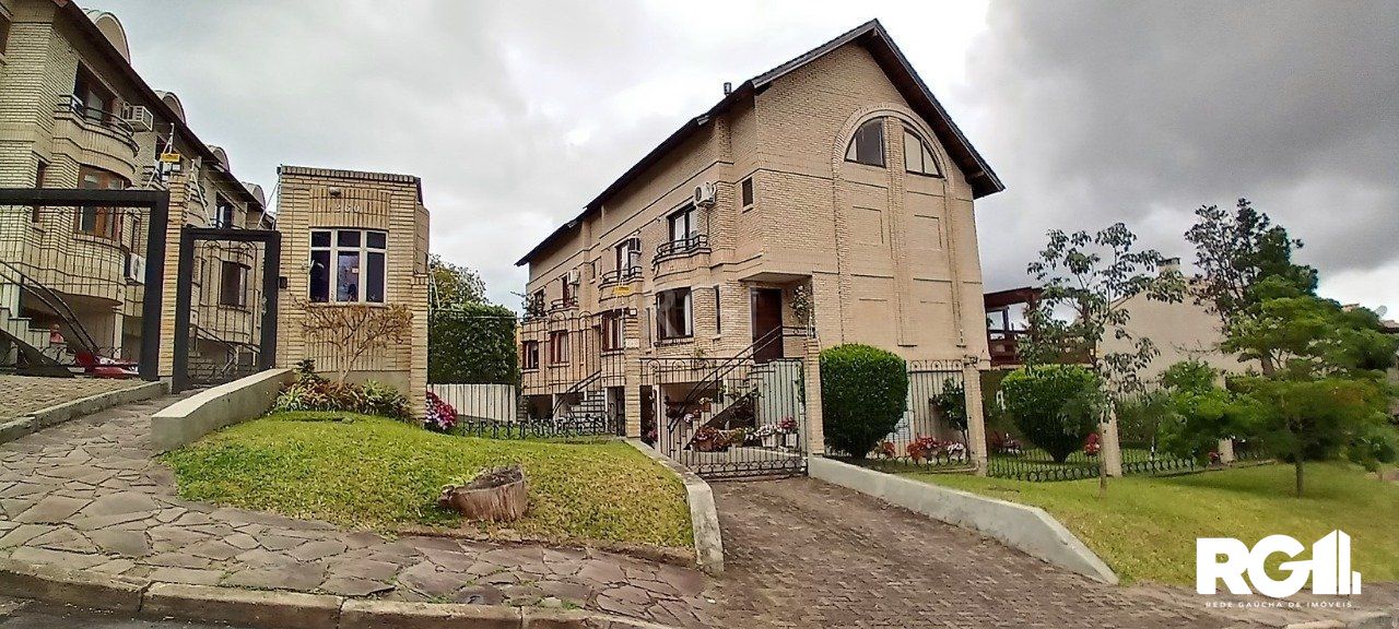Casa de Condomínio à venda com 3 quartos, 204m² - Foto 4