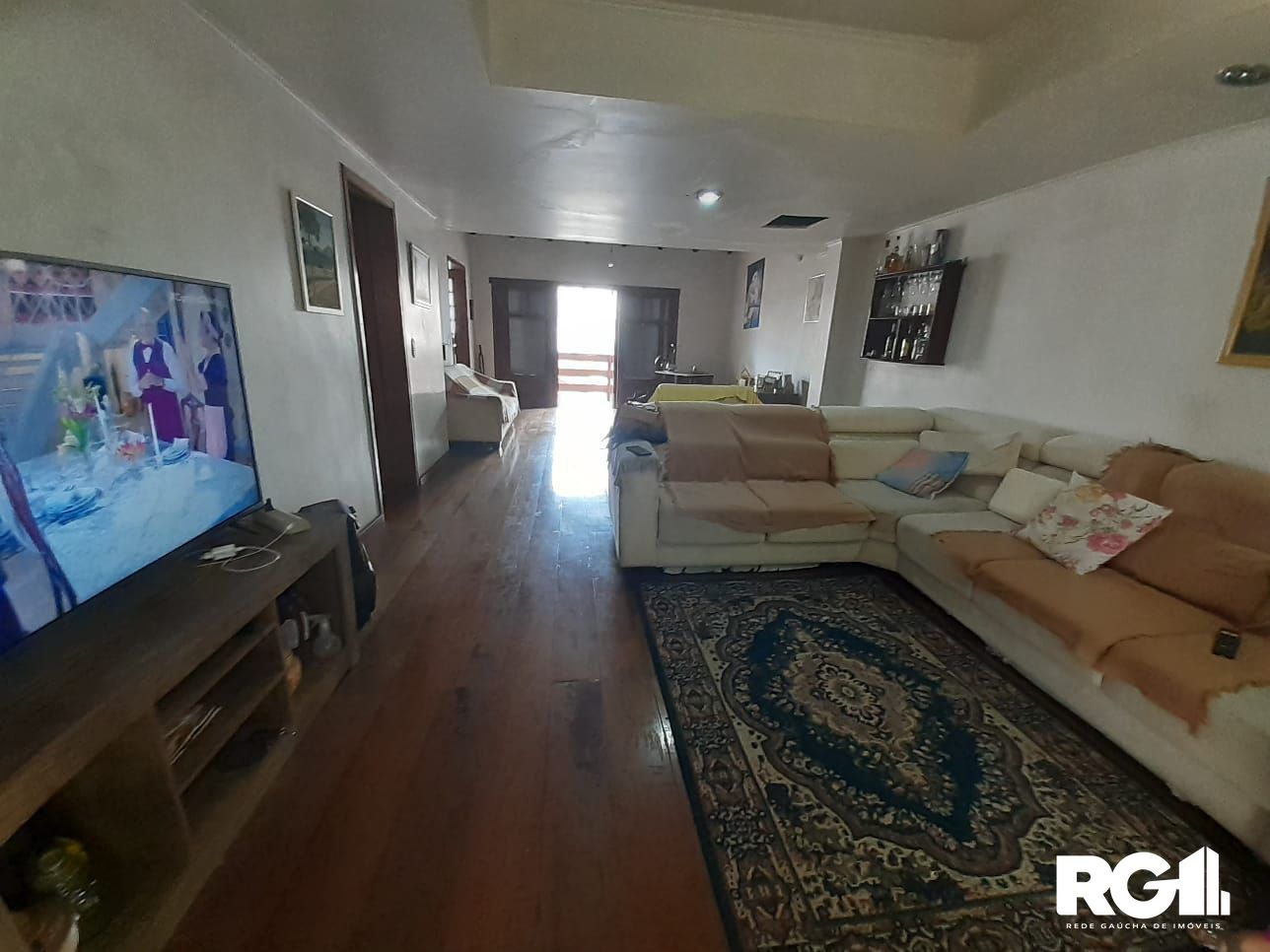 Casa à venda com 3 quartos, 247m² - Foto 1