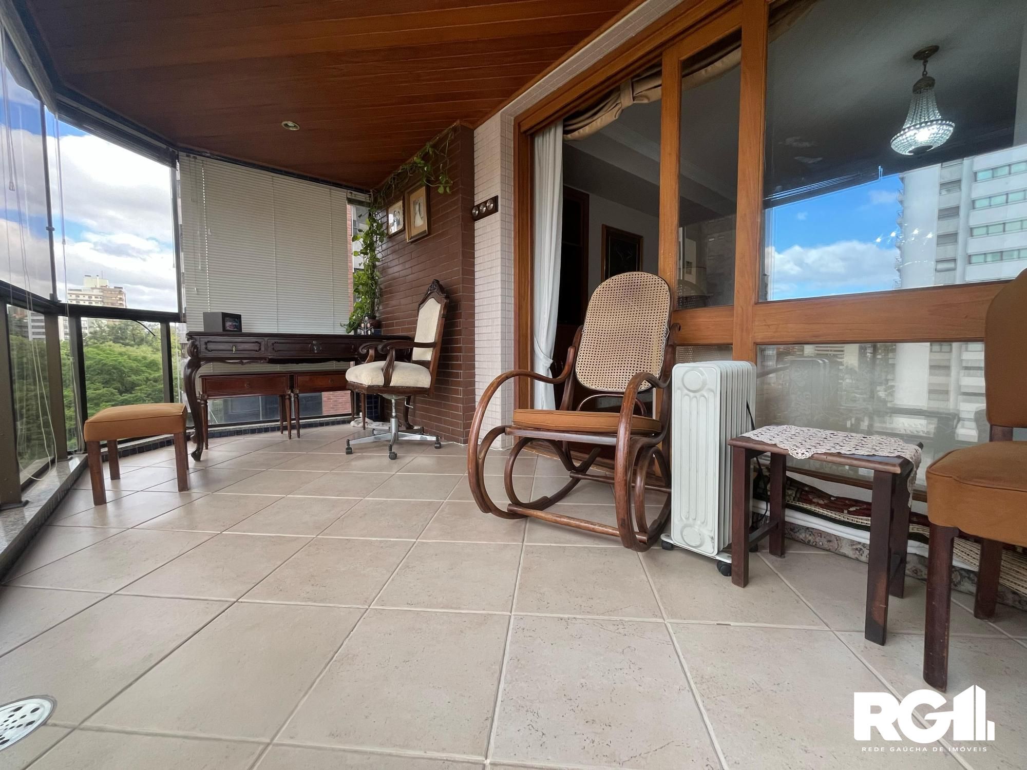 Apartamento à venda com 3 quartos, 163m² - Foto 4