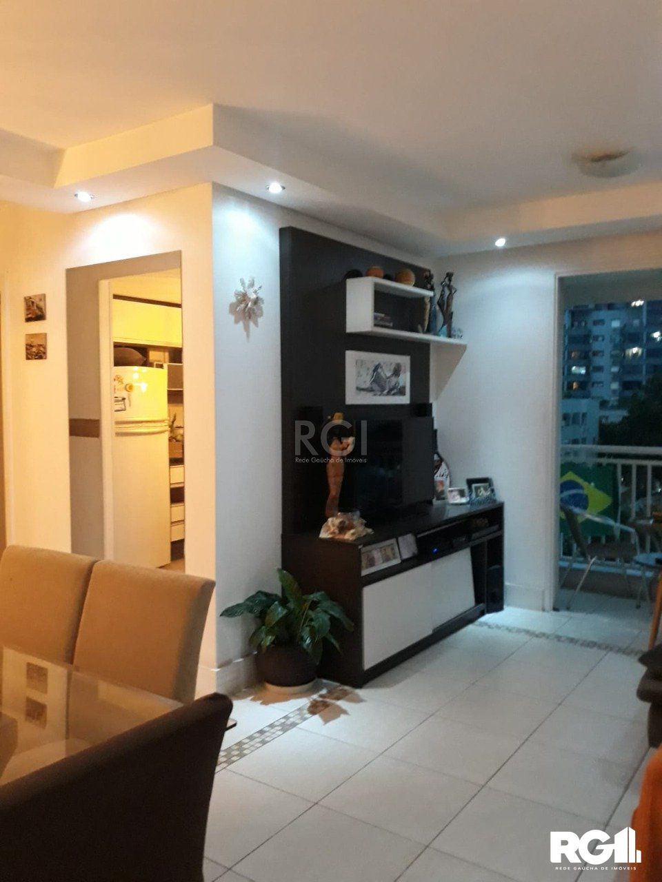 Apartamento à venda com 3 quartos, 75m² - Foto 8