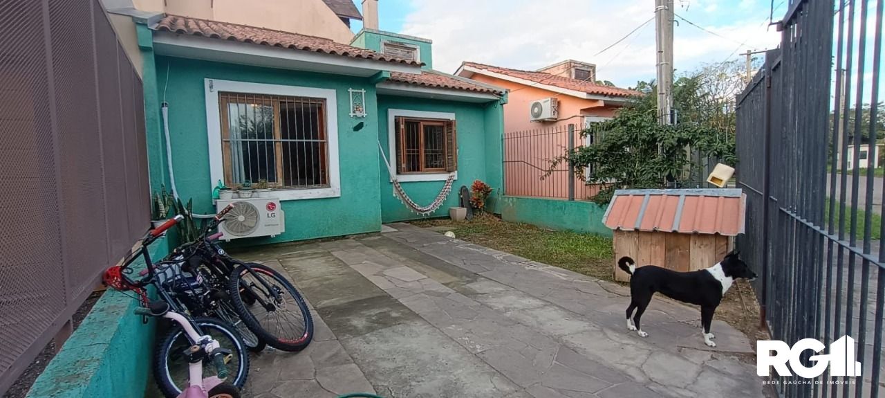 Casa à venda com 2 quartos, 62m² - Foto 1