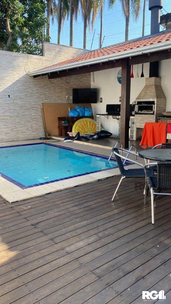 Casa à venda com 3 quartos, 150m² - Foto 2