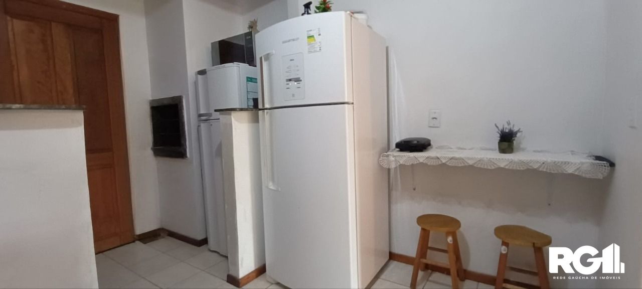 Casa à venda com 2 quartos, 62m² - Foto 10