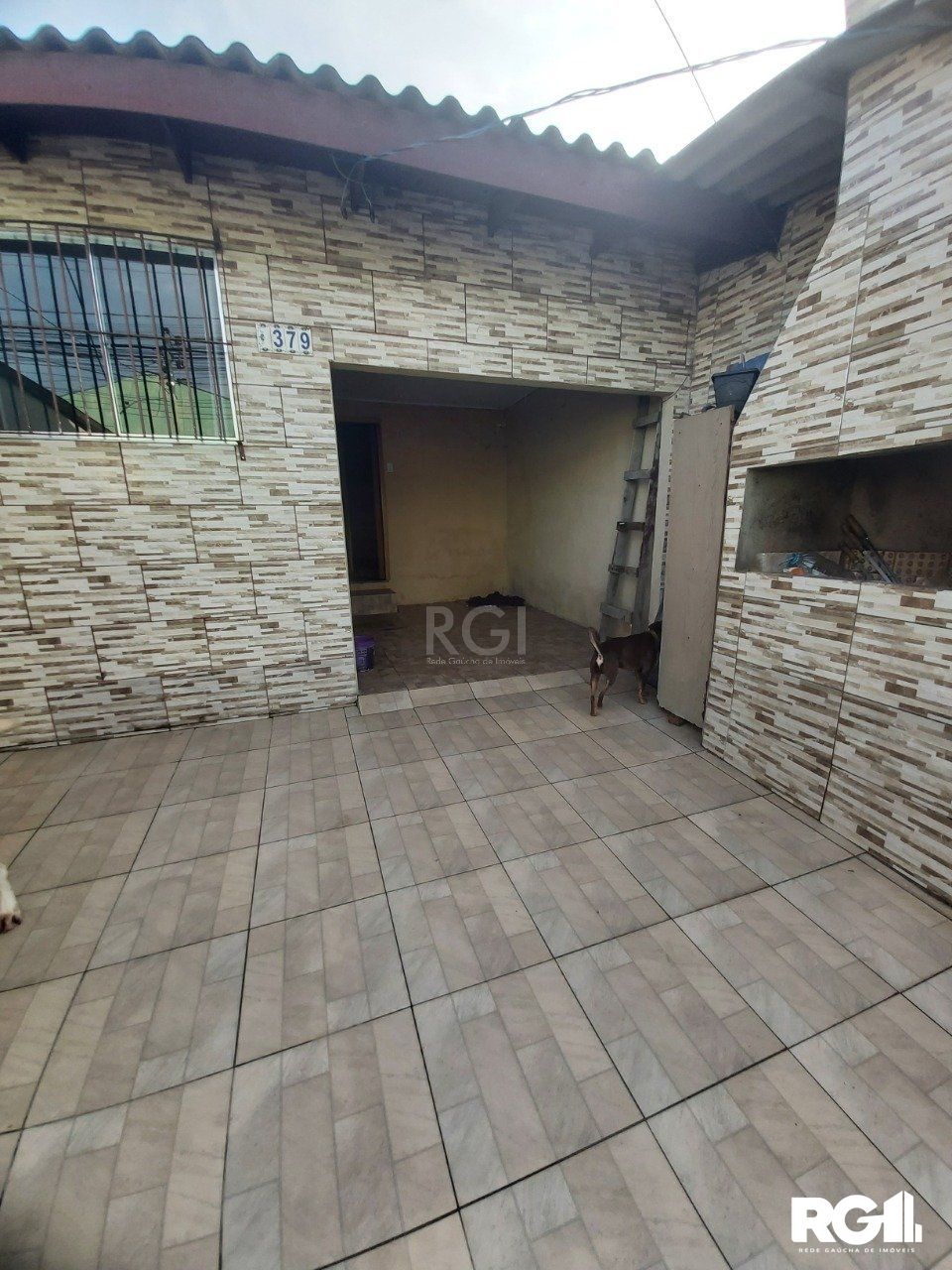Casa à venda com 2 quartos, 100m² - Foto 2