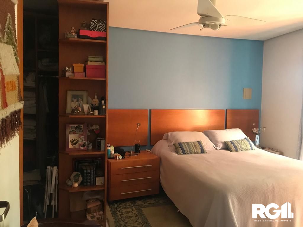 Casa à venda com 3 quartos, 300m² - Foto 3