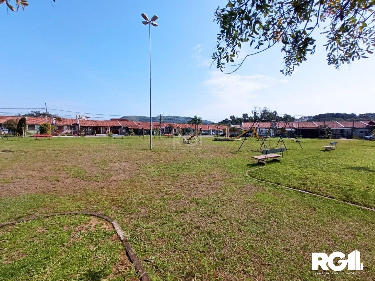 Casa à venda com 2 quartos, 55m² - Foto 3