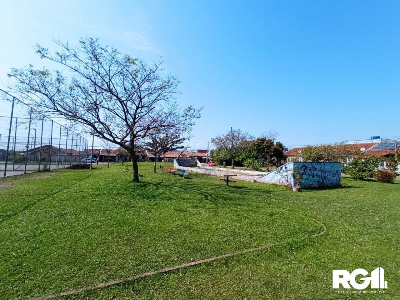 Casa à venda com 2 quartos, 55m² - Foto 4