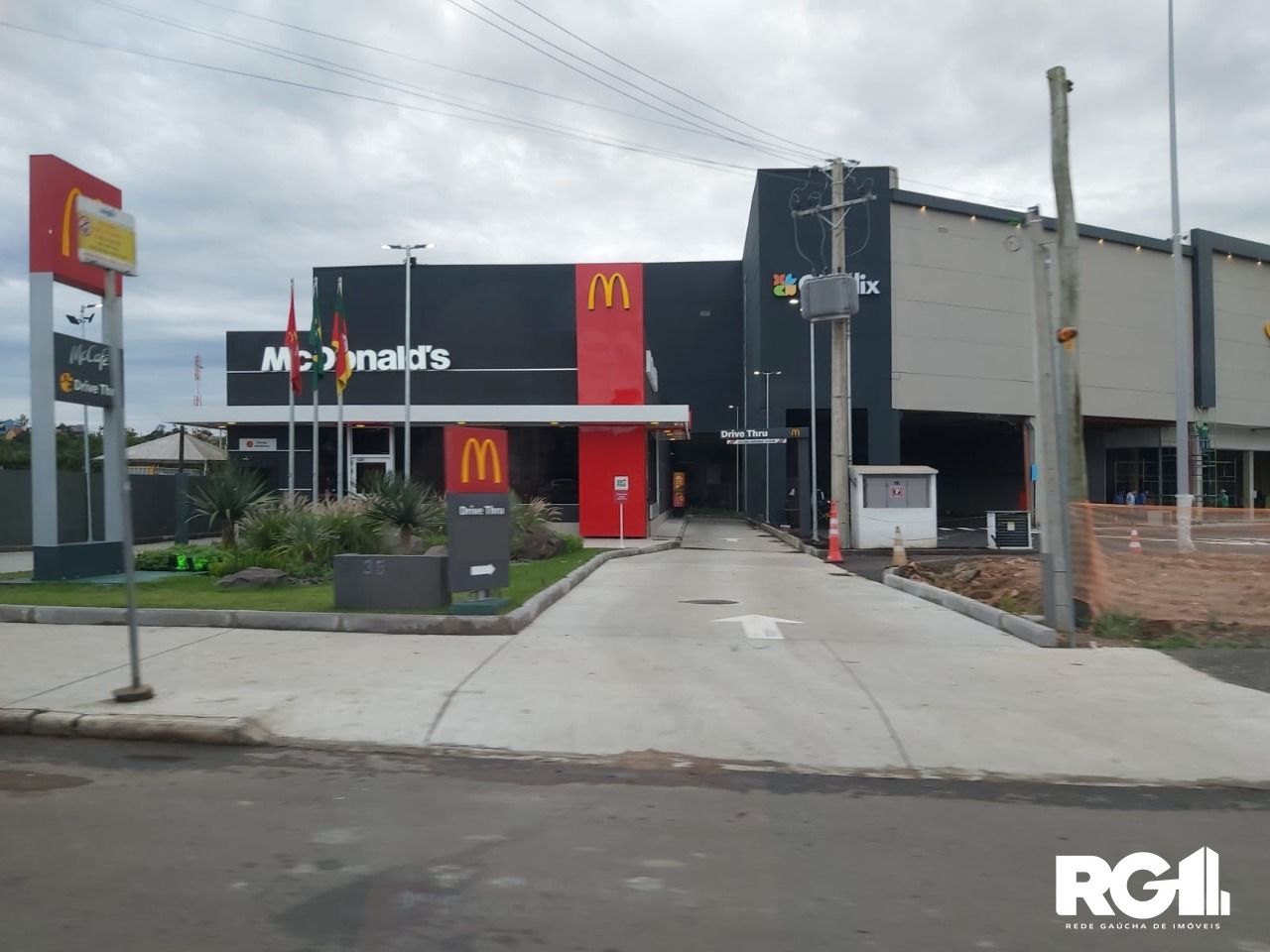 Apartamento à venda com 2 quartos, 98m² - Foto 26