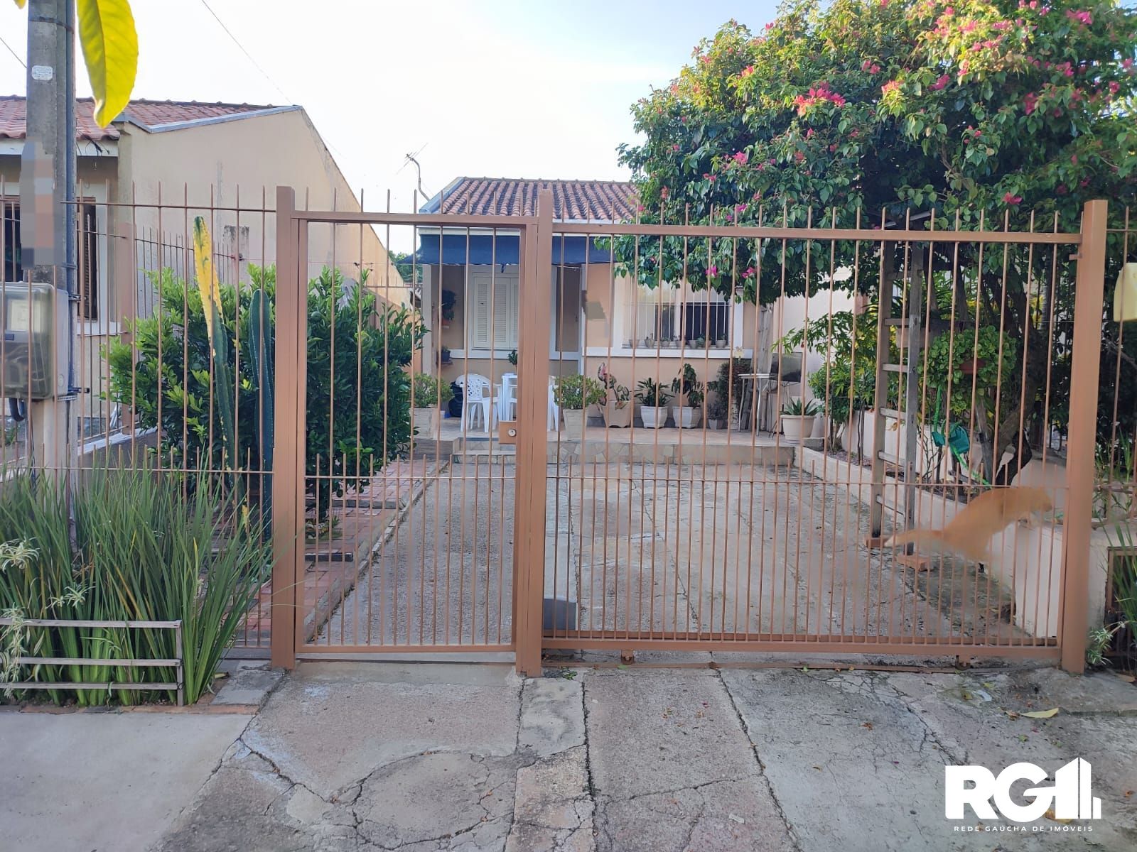 Casa à venda com 2 quartos, 59m² - Foto 1