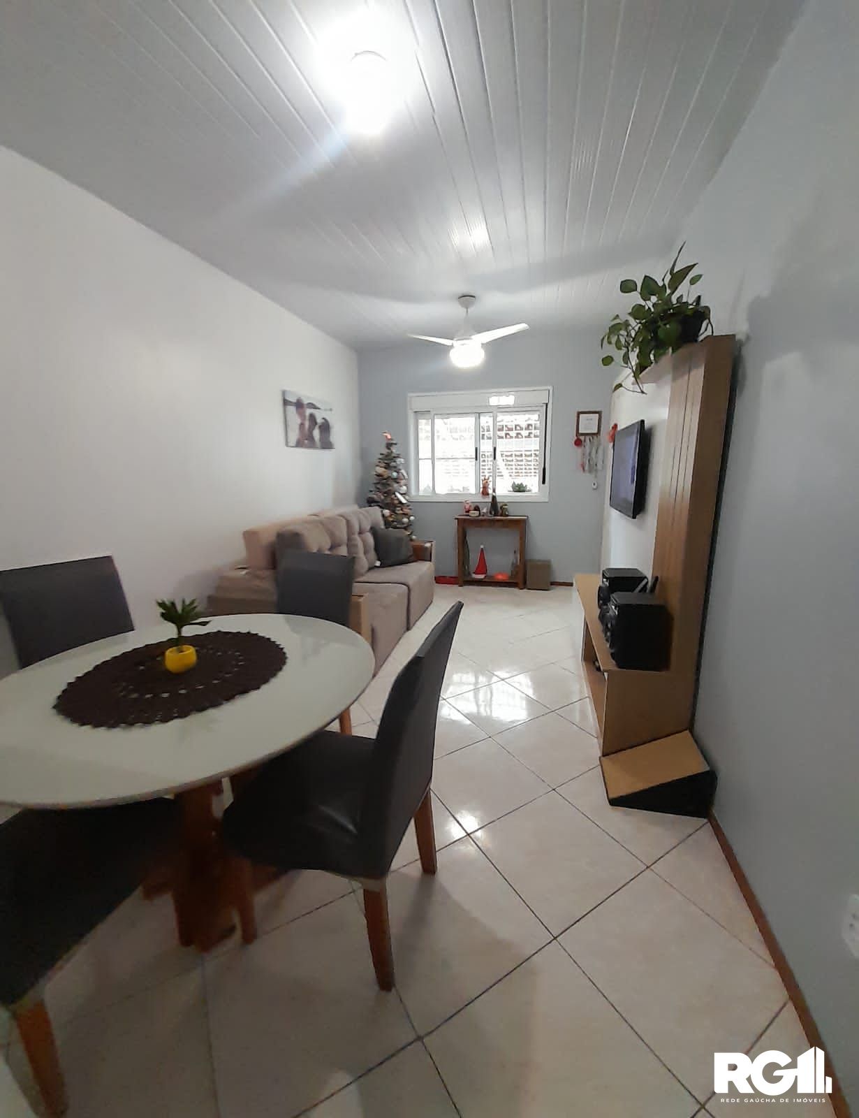 Casa à venda com 2 quartos, 52m² - Foto 4
