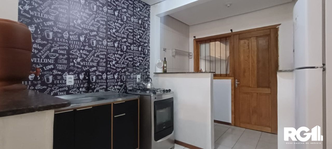 Casa à venda com 2 quartos, 62m² - Foto 8
