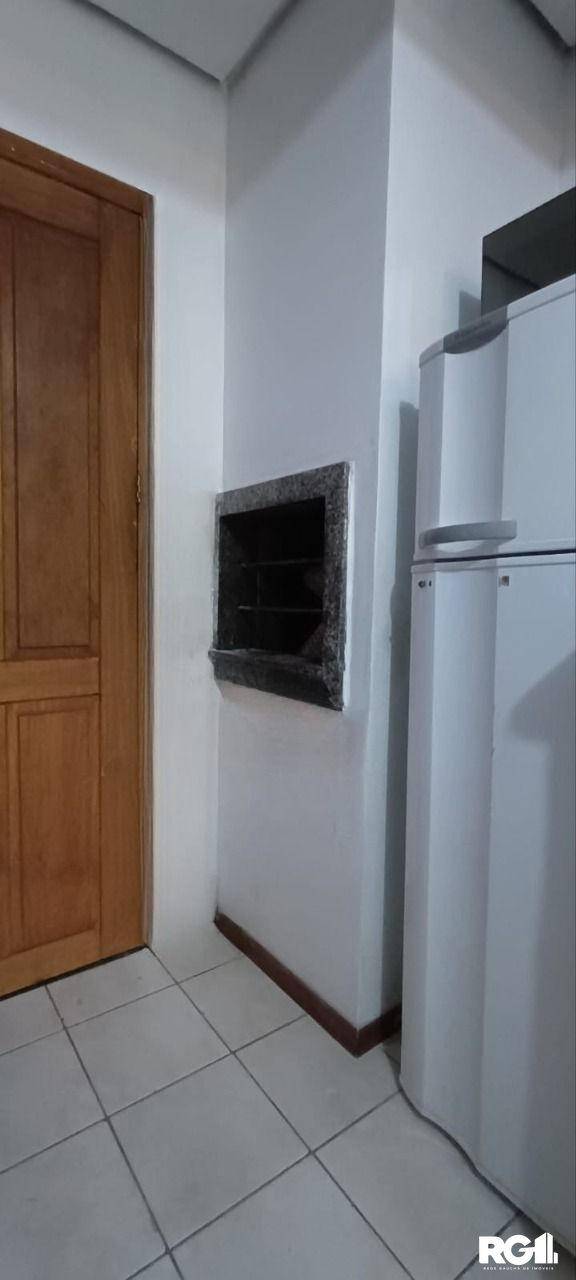 Casa à venda com 2 quartos, 62m² - Foto 9