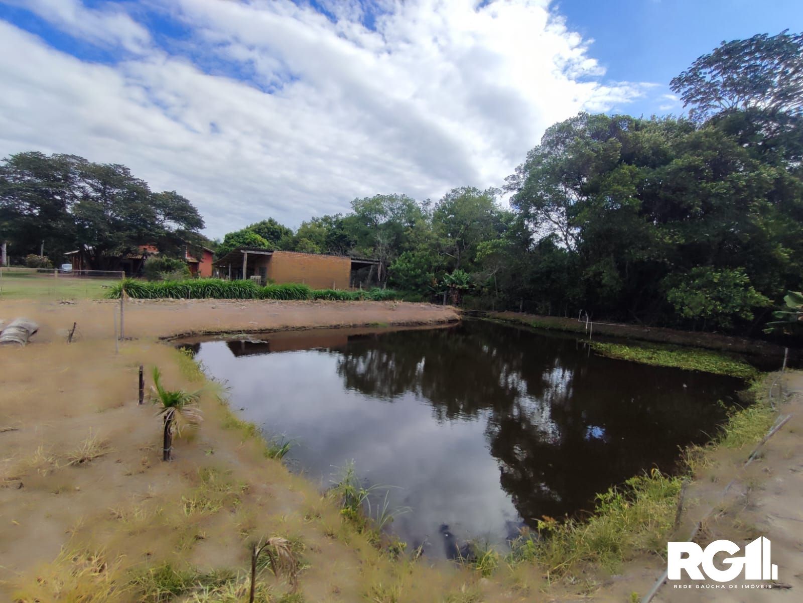 Sítio à venda com 3 quartos, 212m² - Foto 28