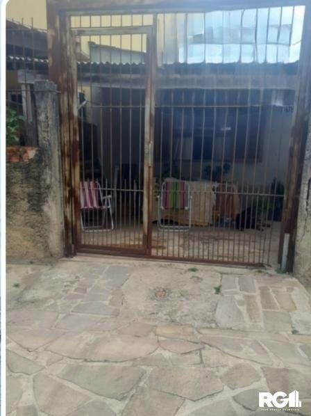 Casa à venda com 2 quartos, 63m² - Foto 1