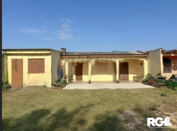 Casa à venda com 4 quartos, 118m² - Foto 1