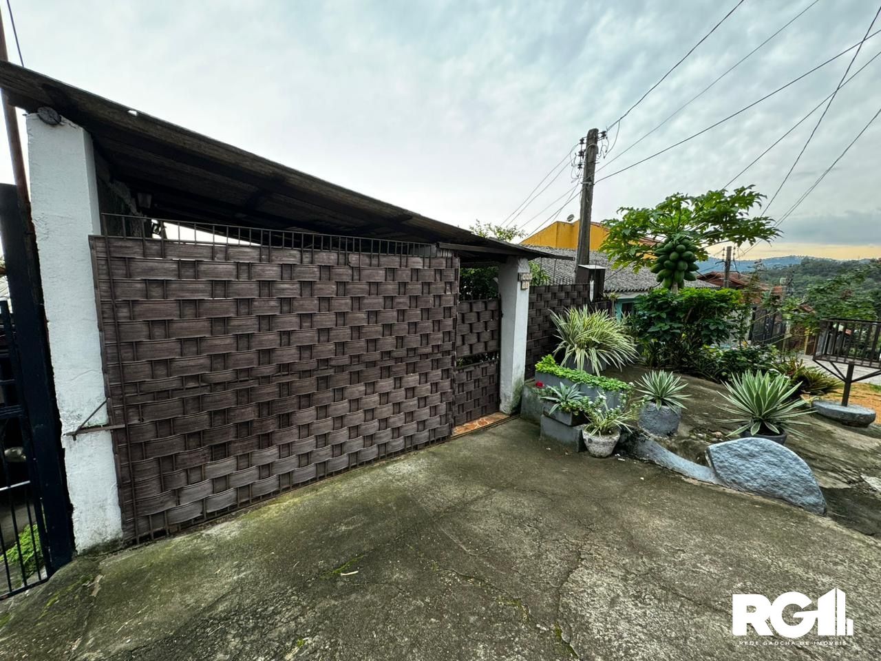 Casa à venda com 3 quartos, 110m² - Foto 1