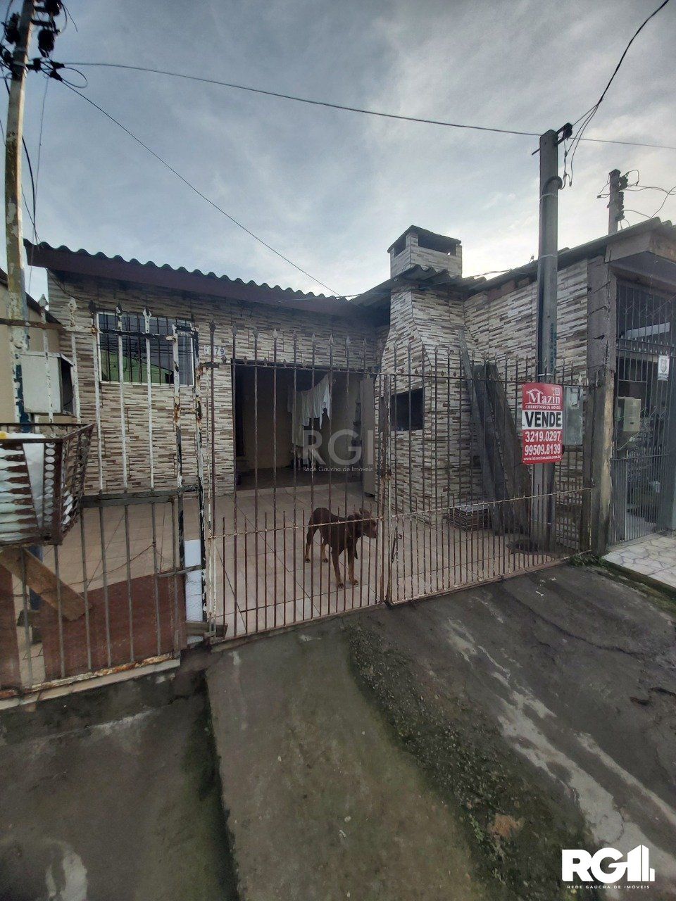 Casa à venda com 2 quartos, 100m² - Foto 1