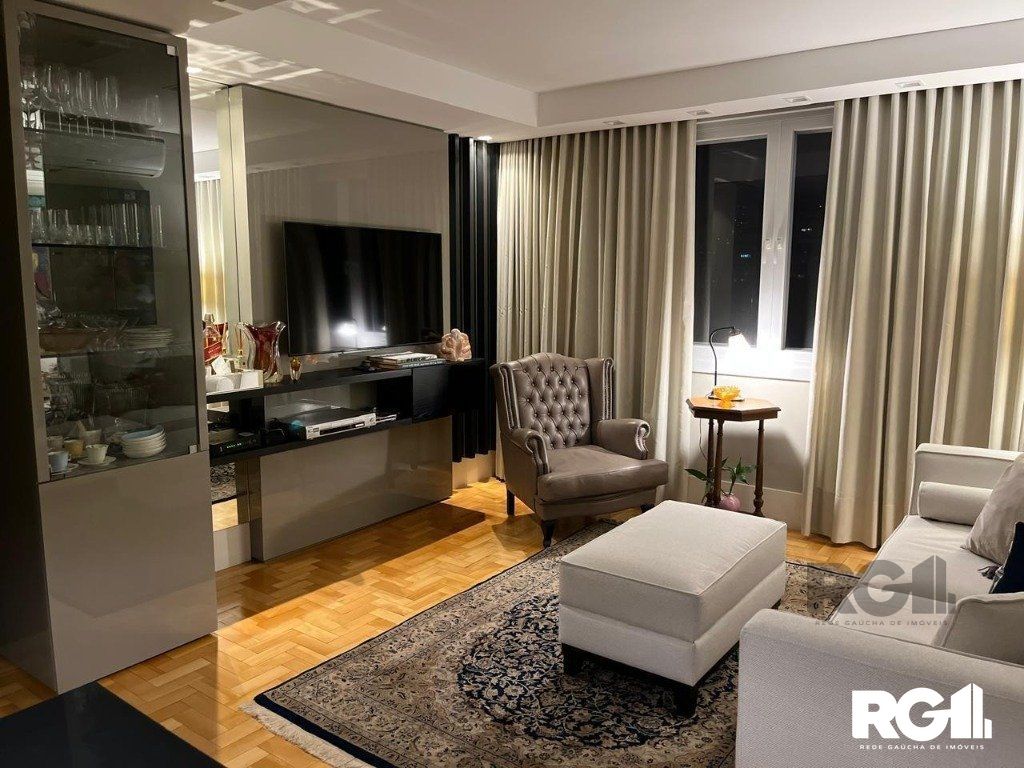 Apartamento à venda com 2 quartos, 74m² - Foto 2