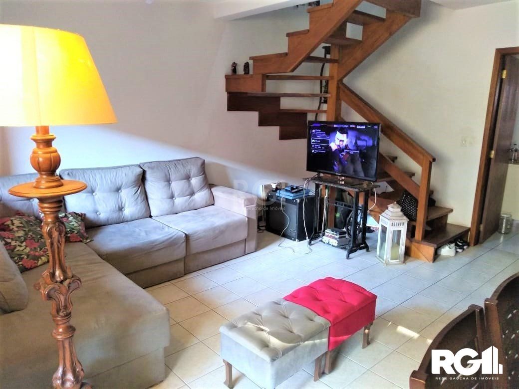 Casa de Condomínio à venda com 3 quartos, 147m² - Foto 1