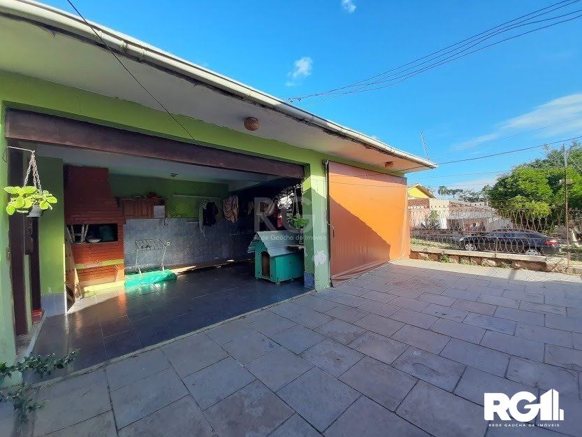 Casa à venda com 4 quartos, 184m² - Foto 3