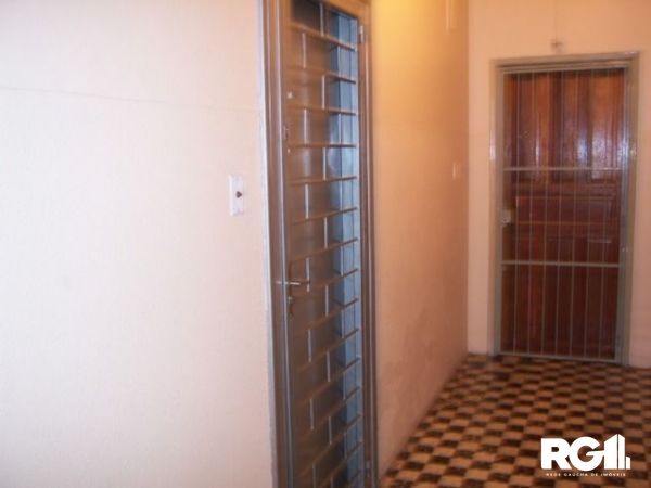 Apartamento à venda com 1 quarto, 28m² - Foto 1