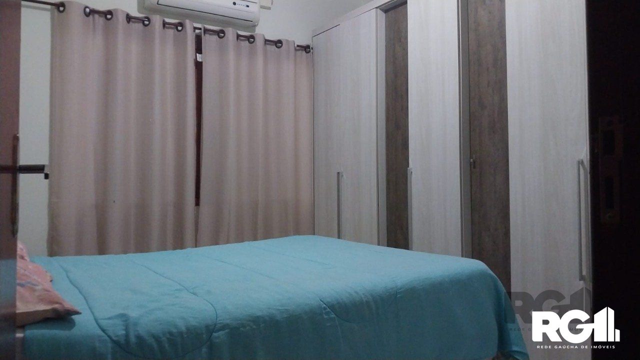 Casa à venda com 2 quartos, 70m² - Foto 4