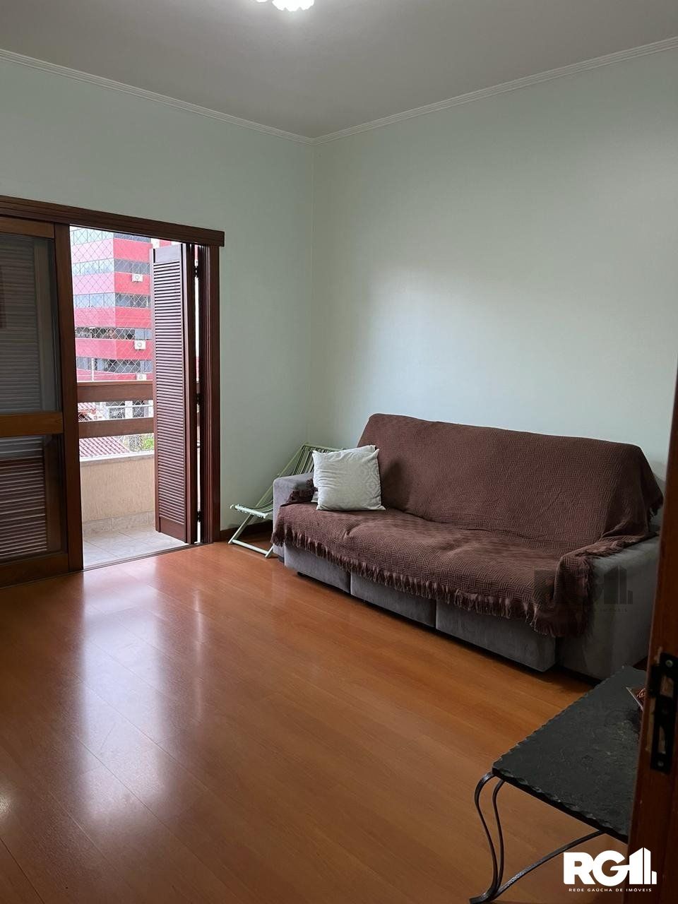Apartamento à venda com 3 quartos, 130m² - Foto 2