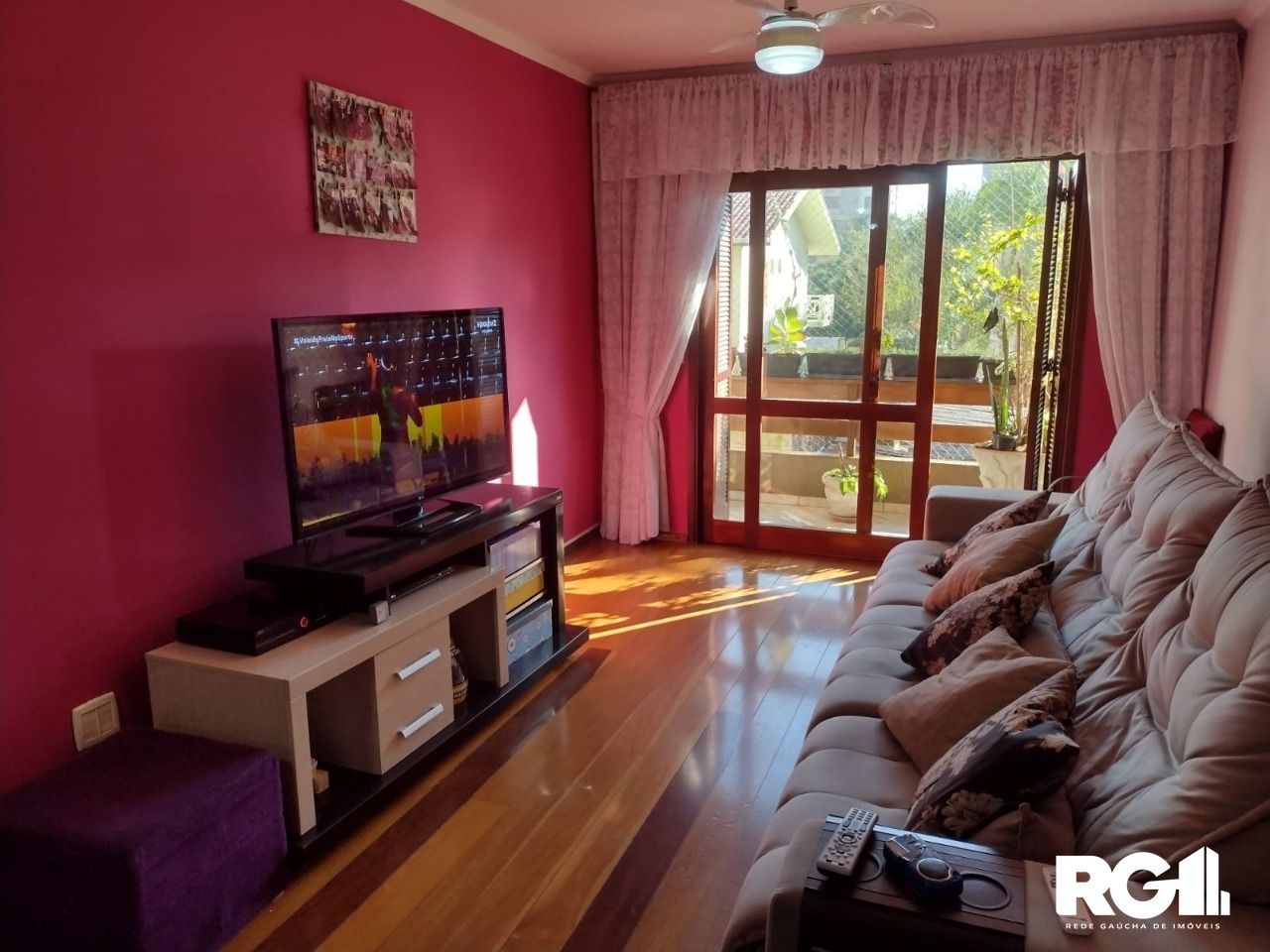 Apartamento à venda com 3 quartos, 140m² - Foto 2