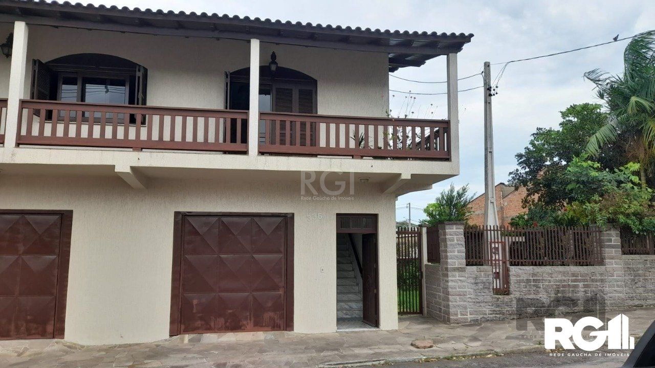 Casa à venda com 3 quartos, 282m² - Foto 1