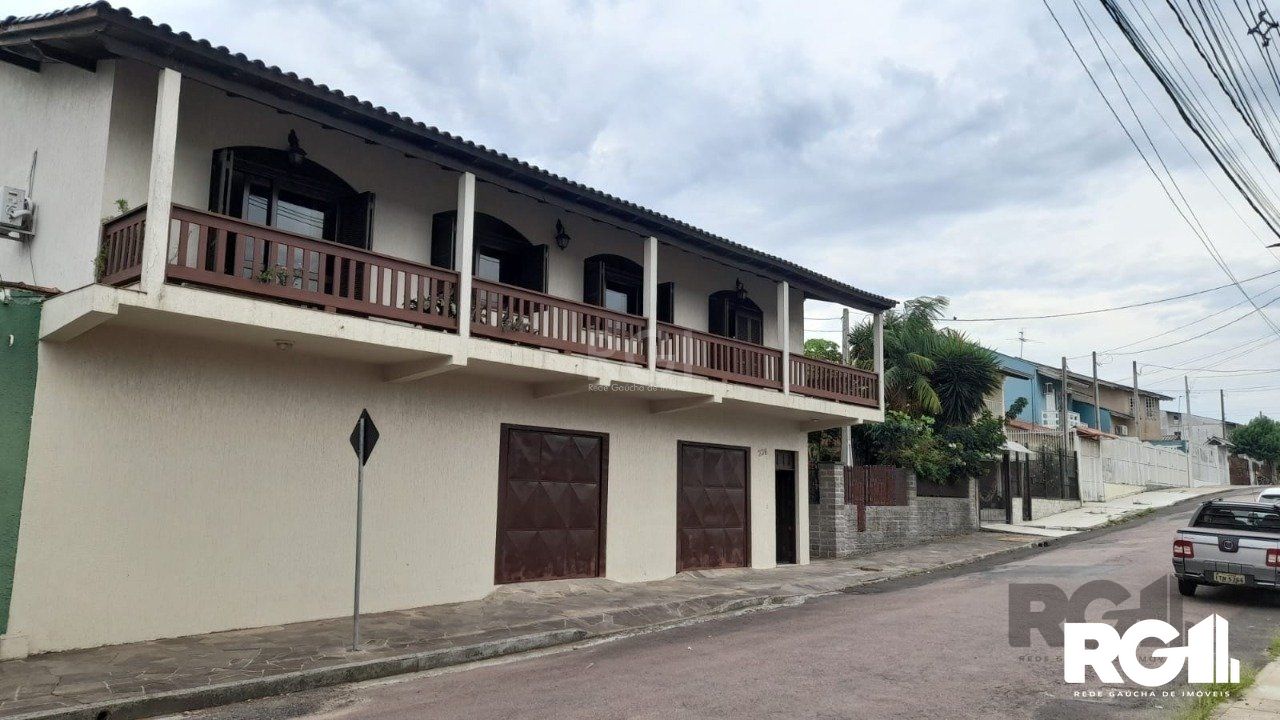 Casa à venda com 3 quartos, 282m² - Foto 2