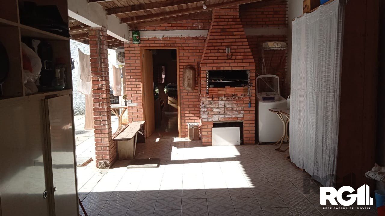 Casa à venda com 3 quartos, 85m² - Foto 4