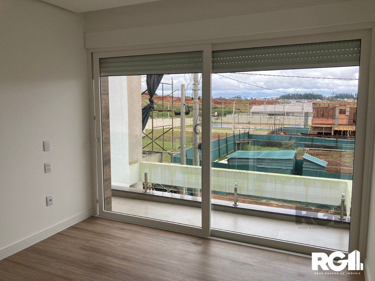 Casa de Condomínio à venda com 2 quartos, 185m² - Foto 5