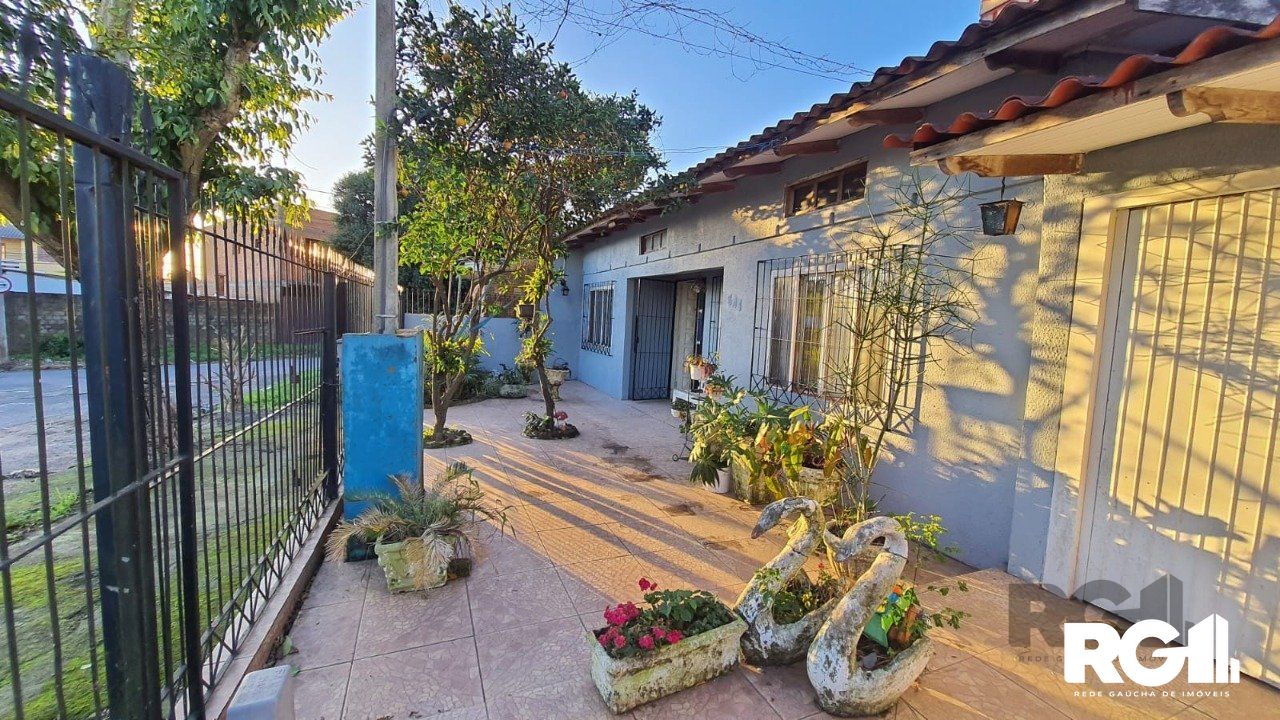 Casa à venda com 2 quartos, 100m² - Foto 2