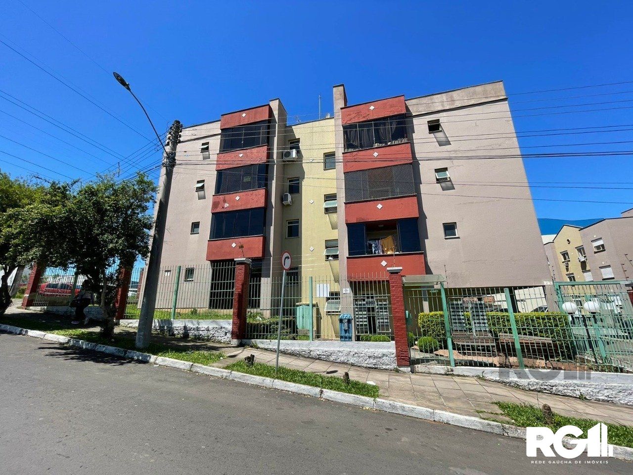 Apartamento à venda com 2 quartos, 57m² - Foto 1