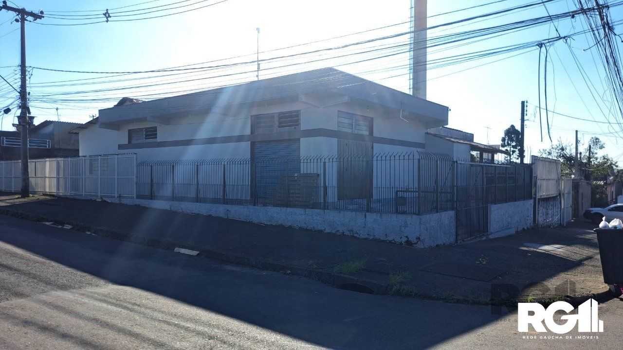 Depósito-Galpão-Armazém à venda, 150m² - Foto 1