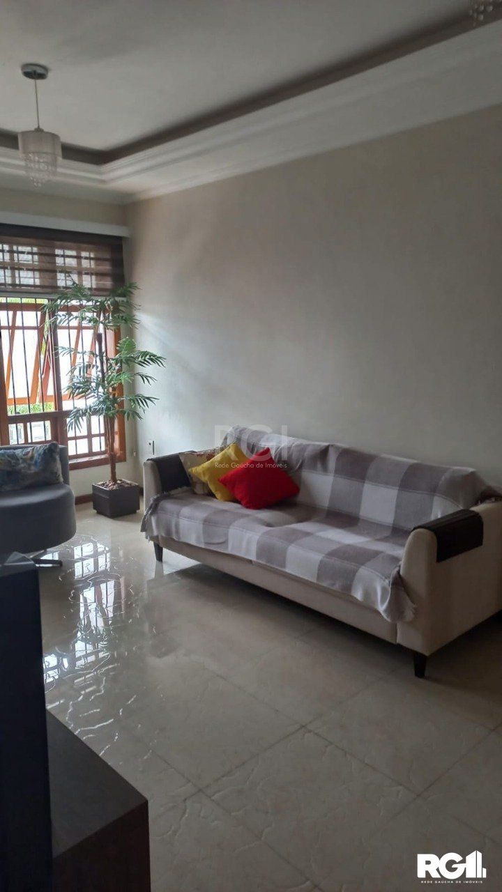 Casa à venda com 3 quartos, 135m² - Foto 2