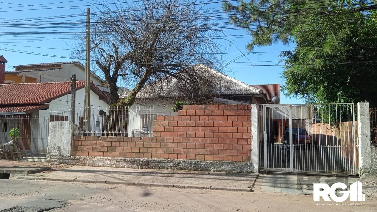 Casa à venda com 3 quartos, 85m² - Foto 1